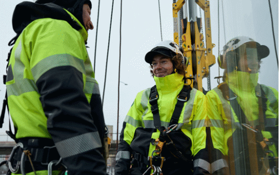 – Våra inspektörers samlade bild är att arbetsgivare ofta har valt personlig fallskyddsutrustning, trots att fasta fallskyddsanordningar hade varit ett möjligt och säkrare val, säger Denisa Samuelsson på Arbetsmiljöverket. Scandinav