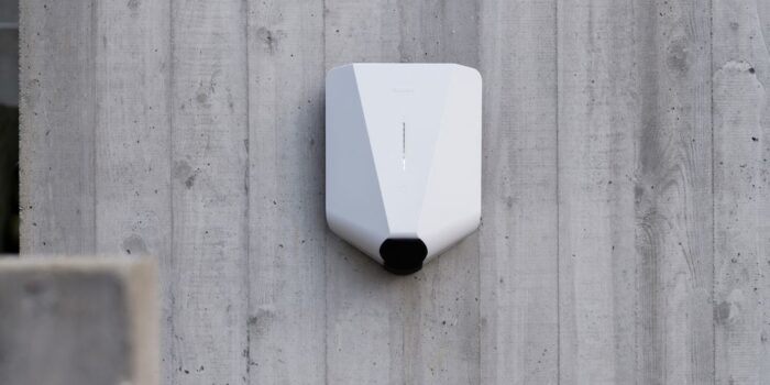 Easee har gjennomført et omfattende dokumentasjonsarbeid i samarbeid med uavhengige, akkrediterte testhus. Nå er tilssynssaken i Sverige avsluttet.