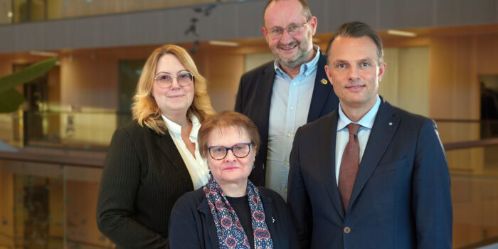 Kommunstyrelsens ordförande Erik Andersson (M) med kommunalråden Thomas Helleday (L), Annica Nordgren (C) och Eva von Wowern (KD).