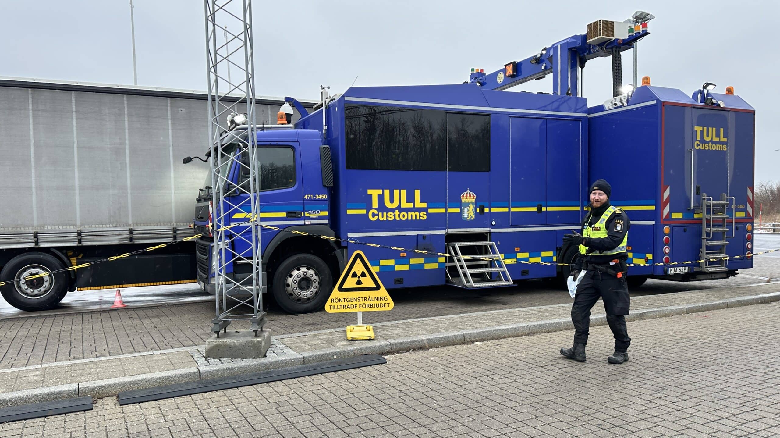 En av Tullverkets mobila skannrar som kan röntga en lastbil eller container på ett par minuter. Nästa år levereras fem nya mobila skannrar som ska placeras ut i landet. Foto: Tullverket