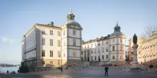 Hovrätten fäller tidigare säkerhetsrådgivare för vårdslöshet med hemlig uppgift